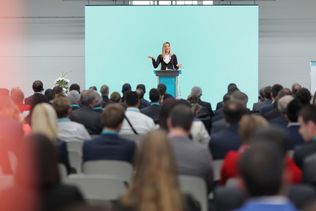 How to choose the right speaker for your event