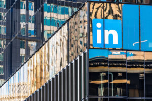 Collaborating with HR to create a diverse talent pool on LinkedIn